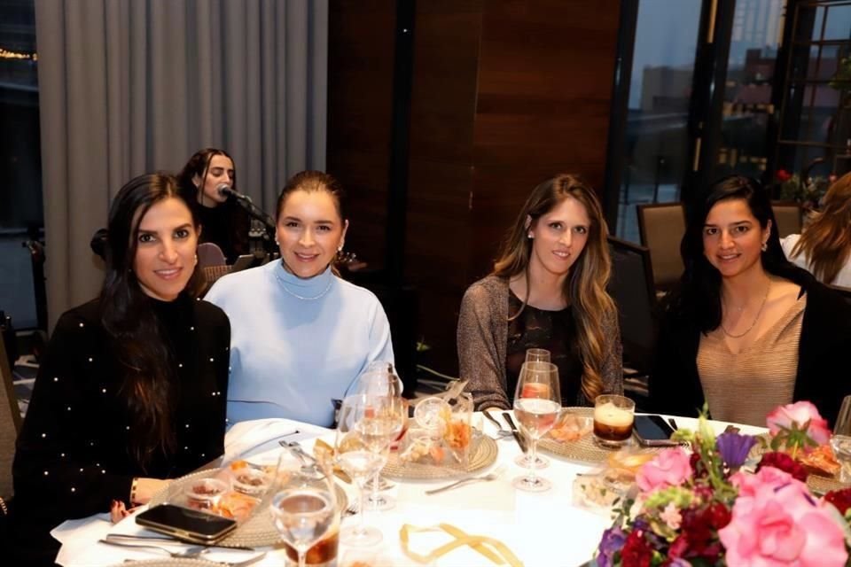 Fernanda Lazo, Ana Elisa González, Pinky Ramírez y Cristina Garza