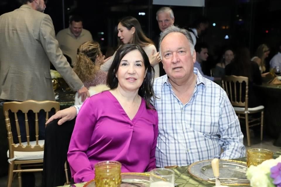 Patricia Llovera de Ortiz y Rafael Ortiz