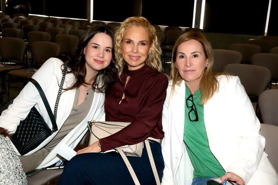Paulina Tijerina, Marcela Treviño y Laura Garza