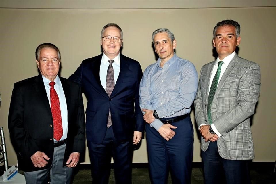 Eduardo Marcos, Carlos Suárez, Jaime Azuara y Gustavo Treviño