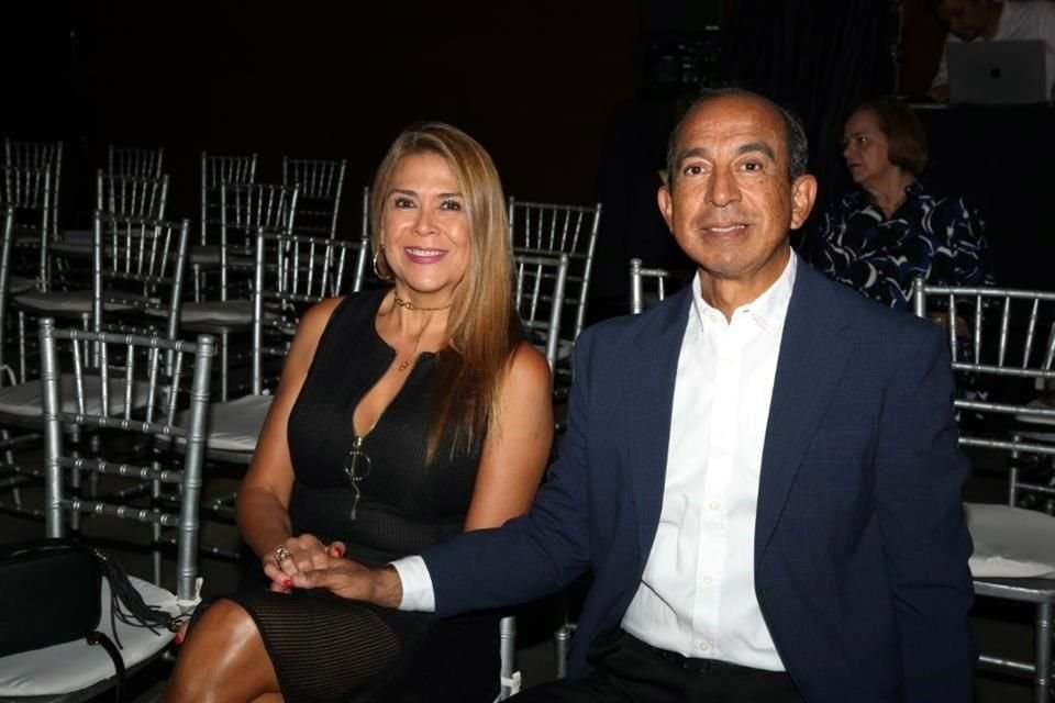 Hilda de Puente y Héctor Puente