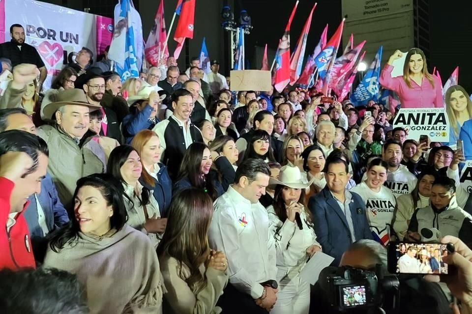 Al evento acudieron diversos candidatos de Distritos federales y senadurías como Andrés Cantú, Lilia Olivares, Enrique Castillo; Ana González, Karina Barrón, y Juan Carlos Ruiz.