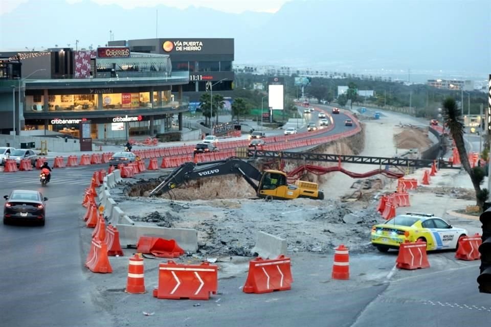 Ahora la obra vial en Paseo de los Leones y Puerta de Hierro deberá ser terminada por la próxima Administración municipal.