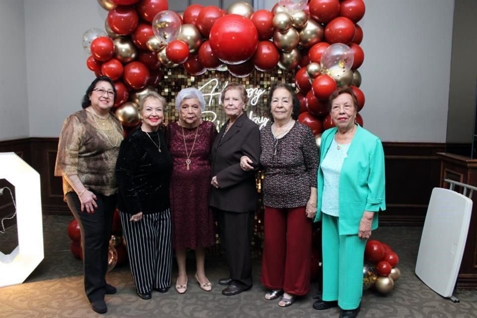 María Lydia Prado, Bertha Garza Egloff, Margarita Terán Brown, Elma Arredondo, Gloria Álvarez Hernández y María del Socorro Gaytán