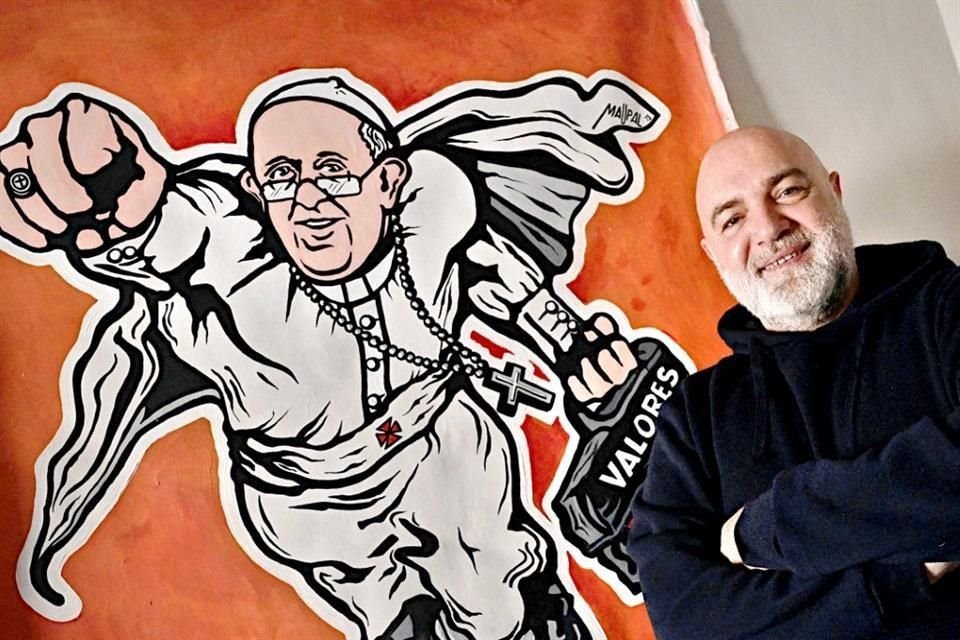 Maupal, su primera obra, 'Superpapa', y otra más reciente que vincula al Papa Francisco con la lucha ambiental.