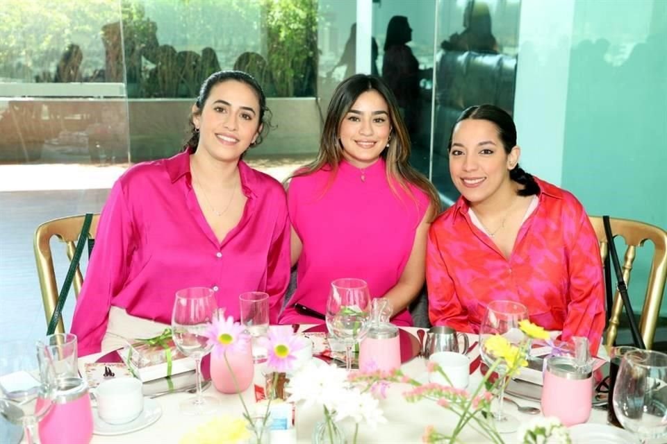 Salma Canales, Natalia López y Marcela Valadez