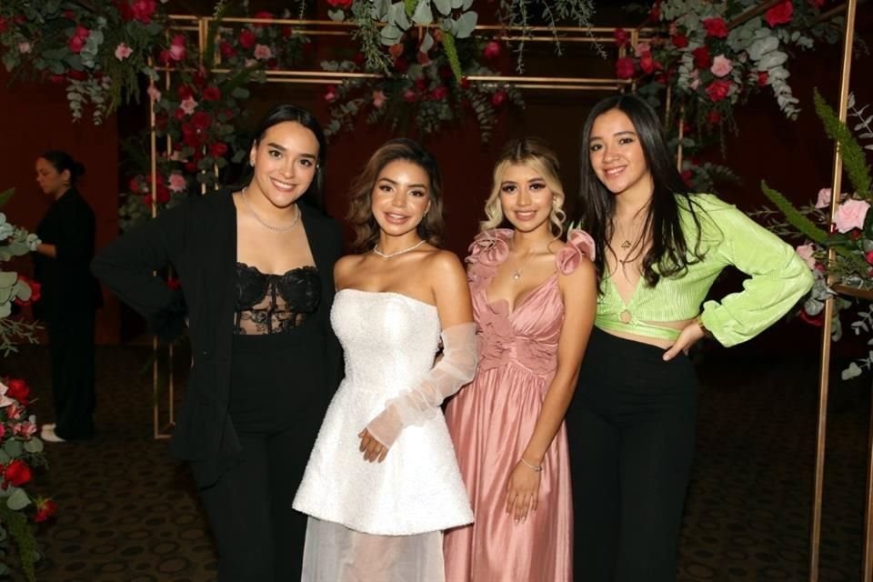 Salma Martínez, Angie Orta Hernández, Elvira Orta Hernández y Sheyla Martínez