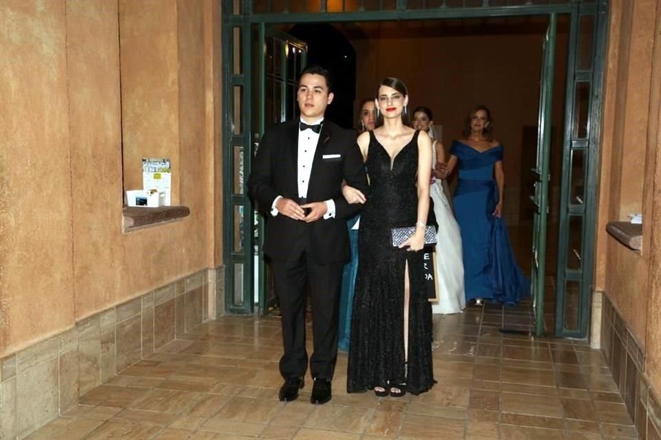 Gerald Urdiales y Estefanía de los Santos