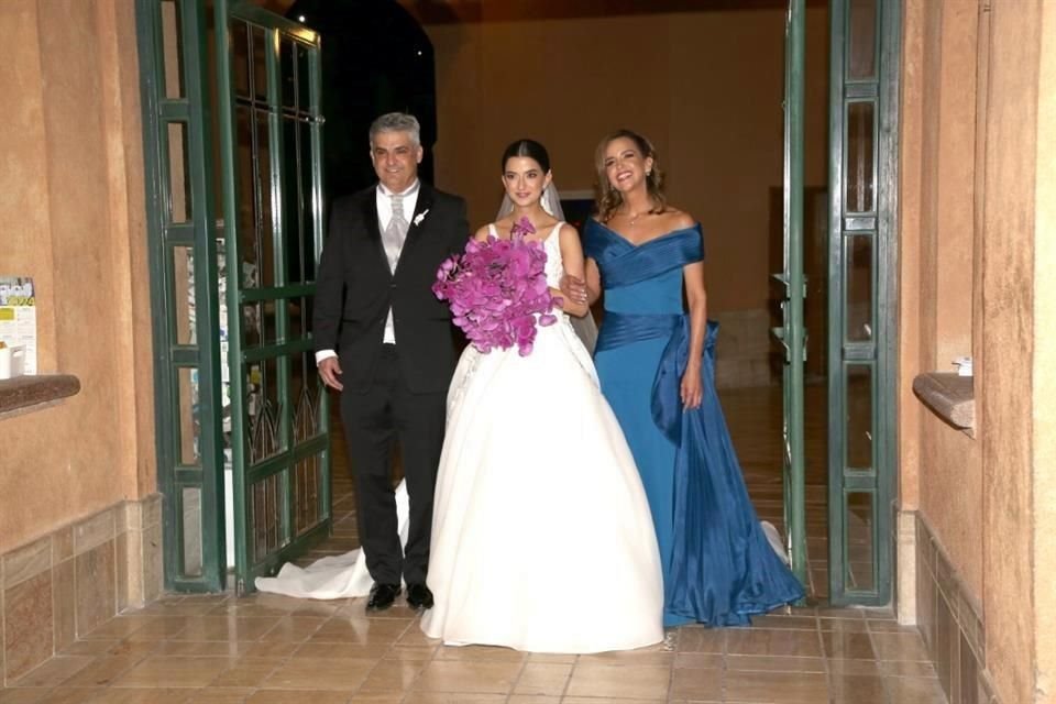 José Luis Páez Mireles, Mariana Páez Ávila y Mónica Ávila de Páez