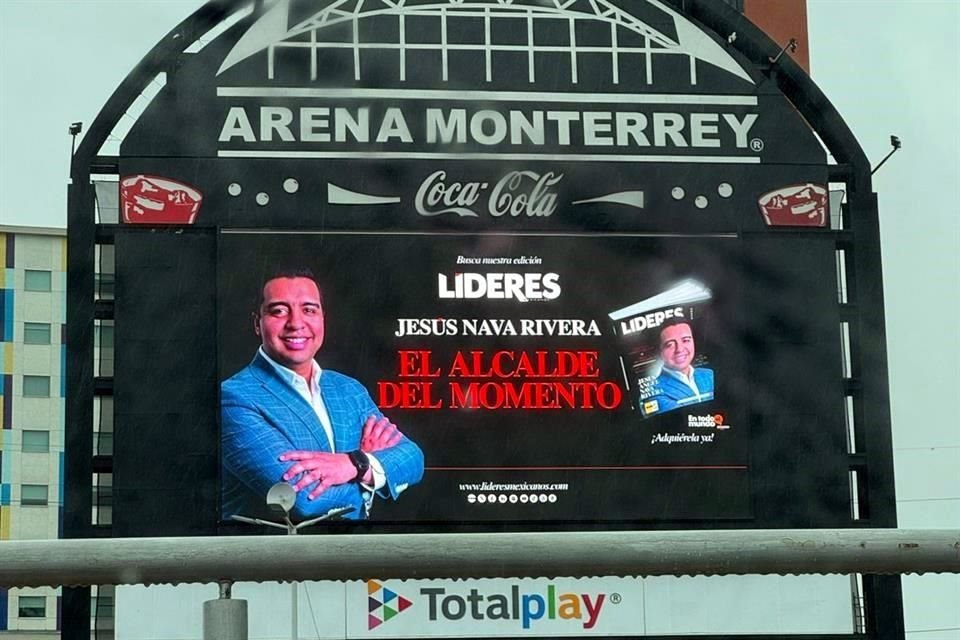 En diferentes puntos de la ciudad se han visto publicidad del Alcalde de Santa Catarina.