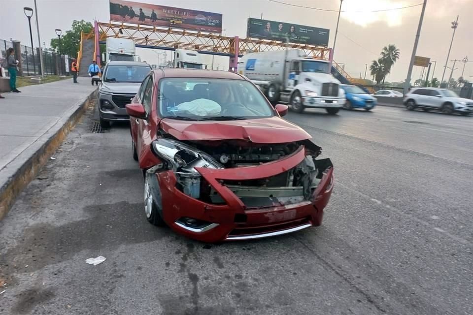 El siniestro dejó tres automóviles con daños.