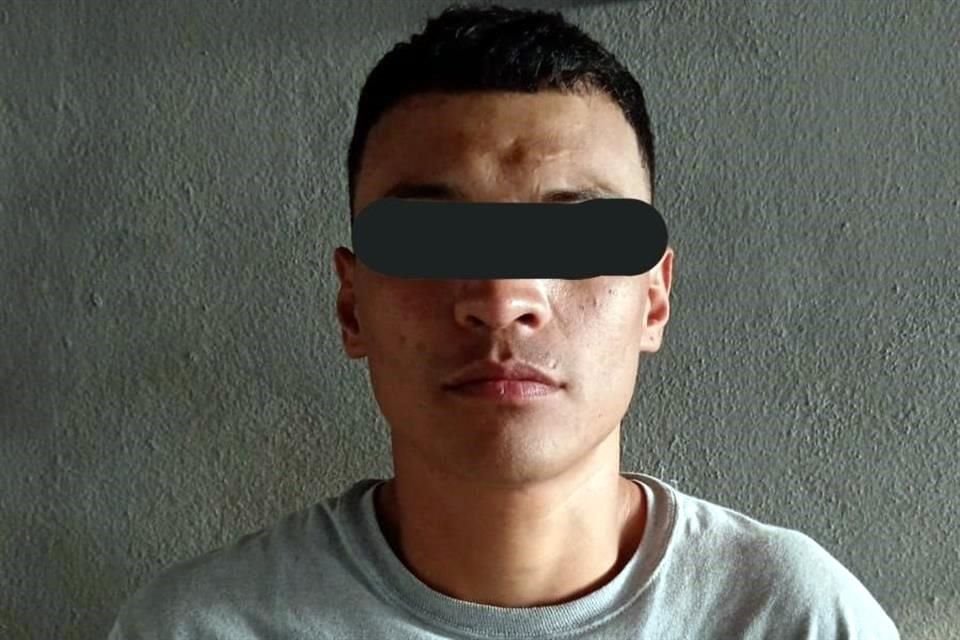 Un asaltante es detenido luego de ser sorprendido con bolsas con mariguana, en Apodaca; también lo investigan por dos violaciones.