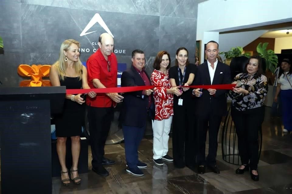 Teté García Luna de Barrera, Javier del Valle, Rafa Arroyo, Blanca Maiz de Lara, Anna Nora Peters y Rafael Alanís