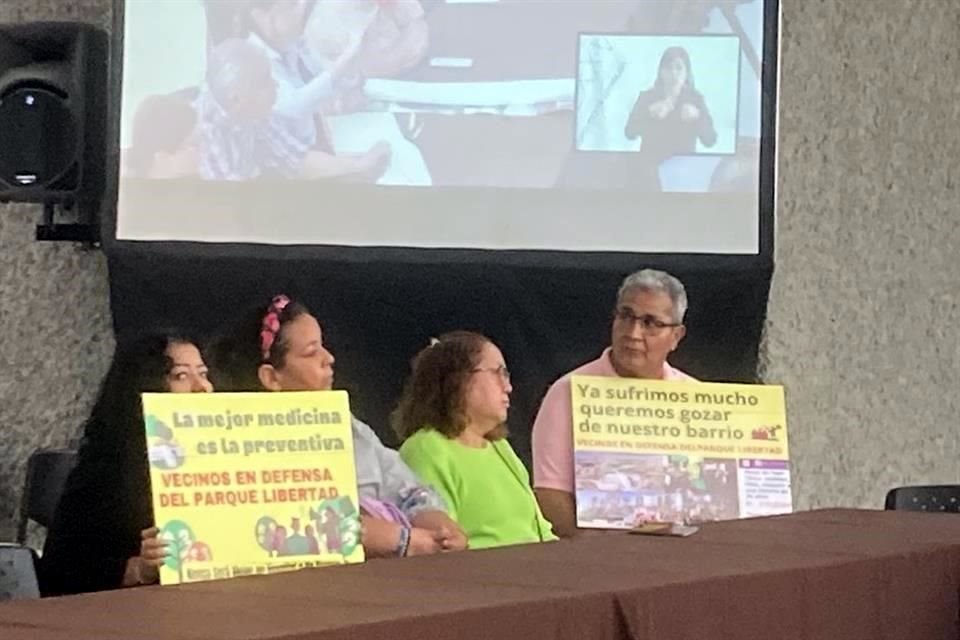 Vecinos se reunieron con integrantes de la Comisión de Medio Ambiente del Congreso local.