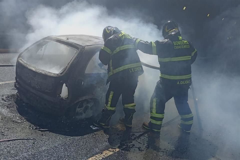 También fueron movilizados socorristas, pero no se registraron personas lesionadas.