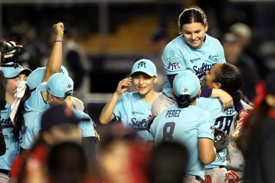 Yanina Treviño mantuvo a raya a El Águila de Veracruz y fue la guía para el triunfo de las regias.