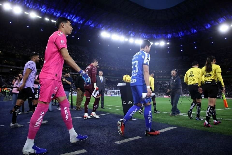 Rayados sigue invicto y de líder del Clausura 2024 tras vencer 2-1 a Mazatlán.