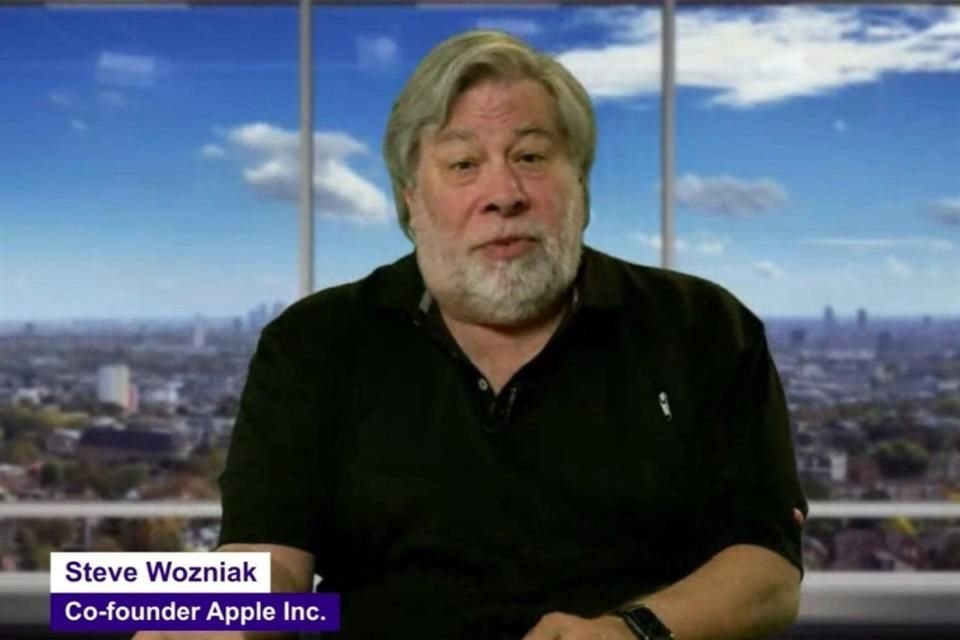 Steve Wozniak, cofundador de Apple, dijo que no usa redes porque son más publicidad que medio social.
