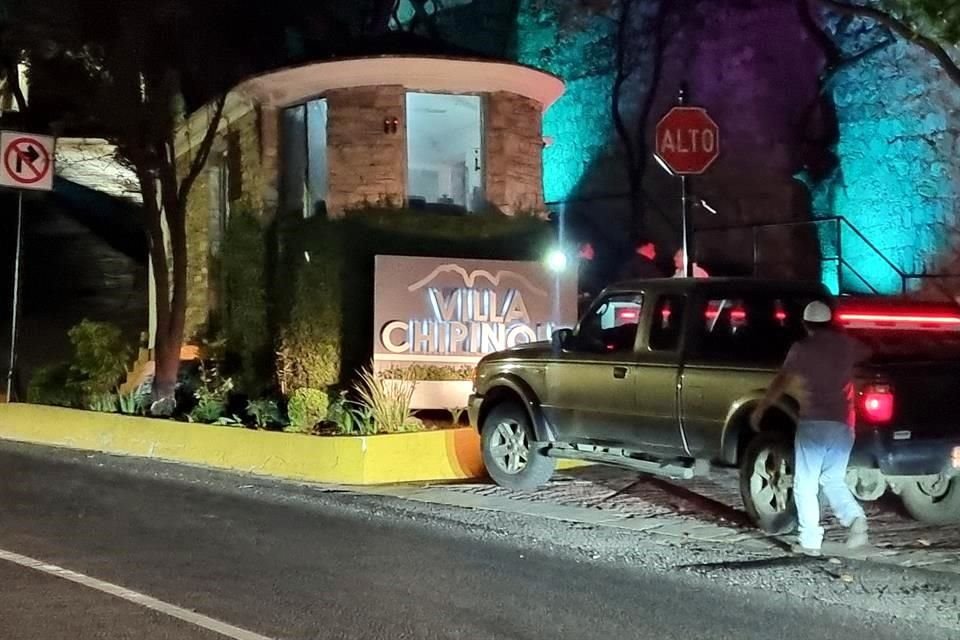 Los dos asaltos se registraron la noche del domingo en la Colonia Villa Chipinque, en San Pedro, pero fueron revelados hasta ayer.