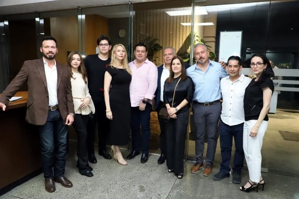 Luis Lauro Gómez, Romina Cardona, Nicolás Cardona, Lorena Rodríguez, Heriberto Cardona, Leonardo Daniel Pérez, Karla Torres, Roger Pérez, Raúl Torres y Ada Valadez