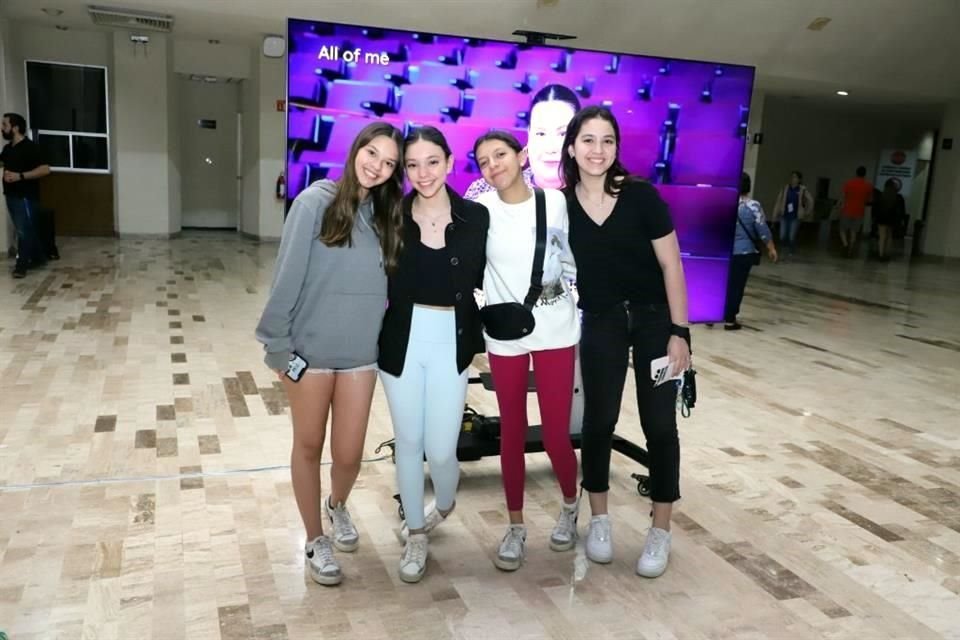 Rebecca Cruz, Valeria Villarreal, Alina Moscosa y Aimé González