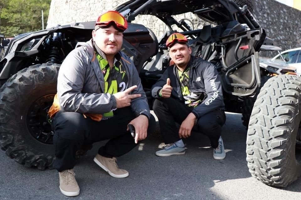 Omar Salazar y Jonathan Salazar