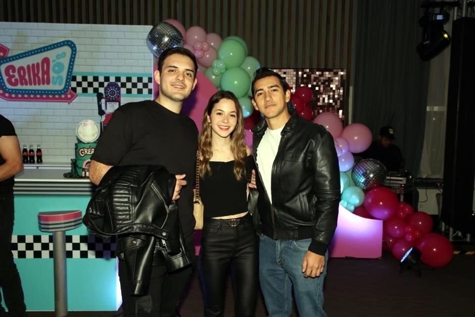 Adrián Nava, Daniela Alegría y Rodrigo Nava