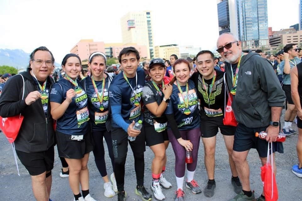 Luis Ortega, Natalia Ortega, Natalia Arriaga, César Sánchez, Claudia Rodríguez, Laura Guajardo, Julio Sánchez y Arturo Treviño