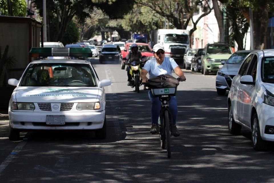 Ciclocarril en División del Norte.