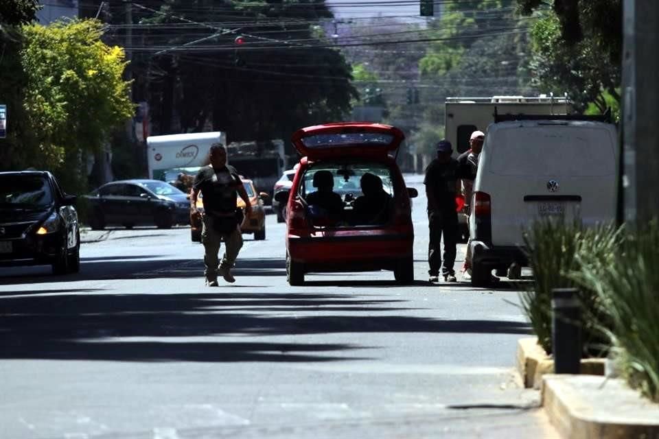 En Dakota, un auto invadió el ciclocarril.