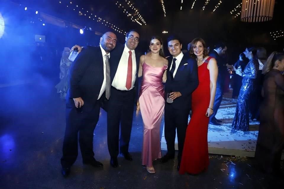Adrián González, Marcos Béjar, Sofía Cantú, Héctor Jiménez y Daniela Fernández