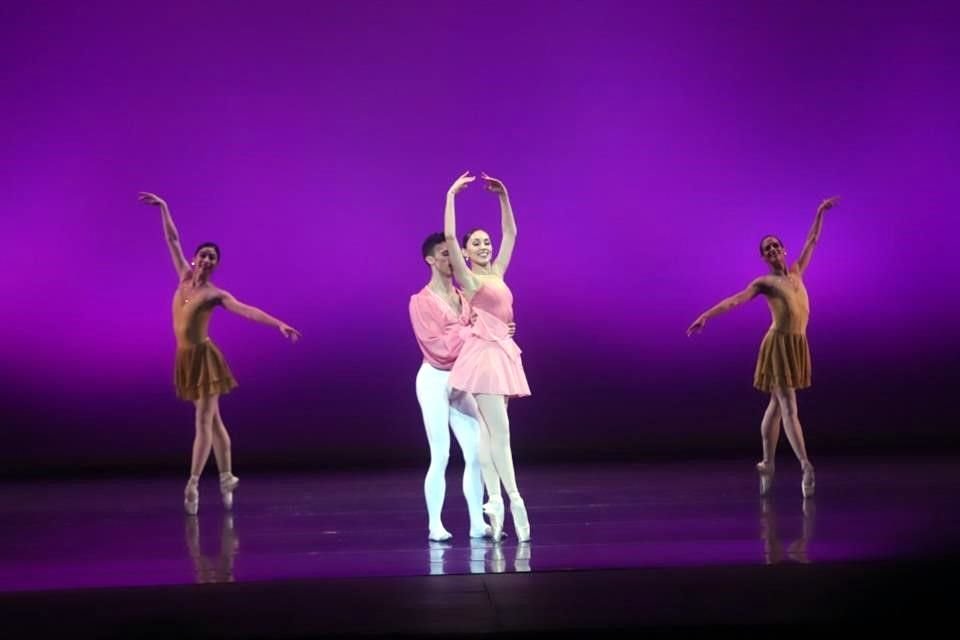 'Trascendiendo' del Ballet de Monterrey.