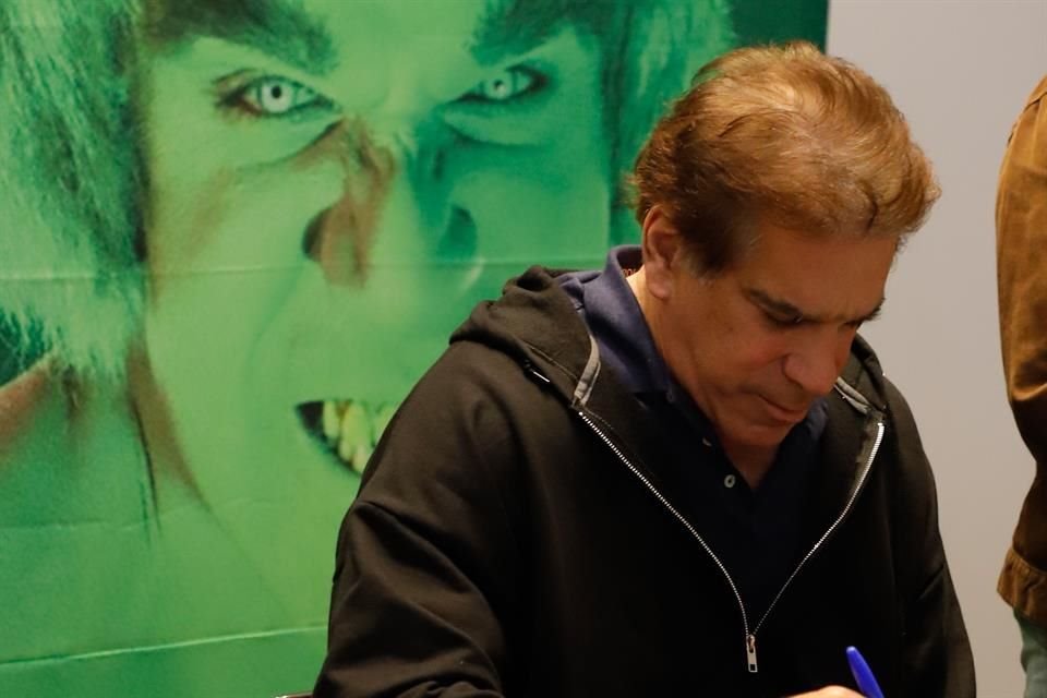 El boleto para la firma de autógrafos del actor que personificó a Hulk en la serie setentera costaba mil pesos.