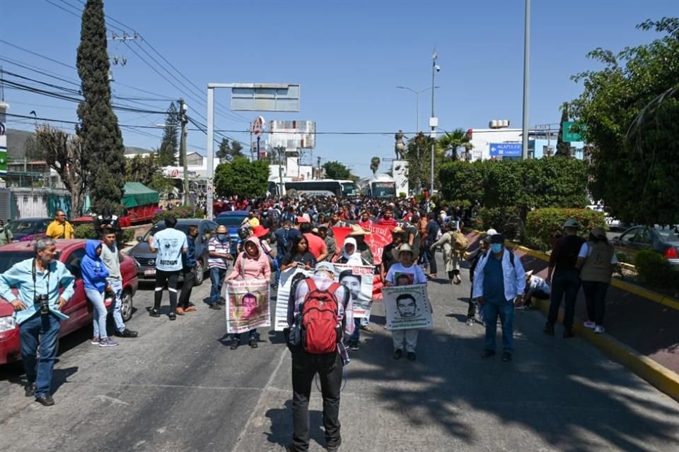 Valdovinos se resiste a dejar la FGE de Guerrero.