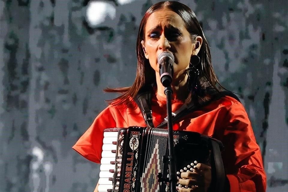 La canción de Julieta Venegas se ha convertido en tendencia.