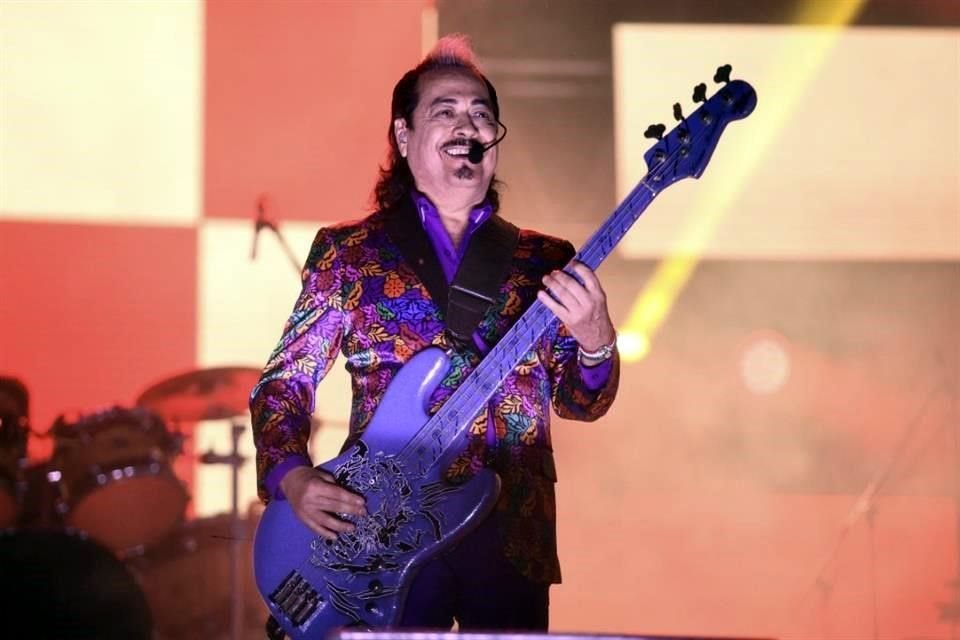 Miles abarrotaron el MacroFest para disfrutar de los éxitos de Los Tigres del Norte.