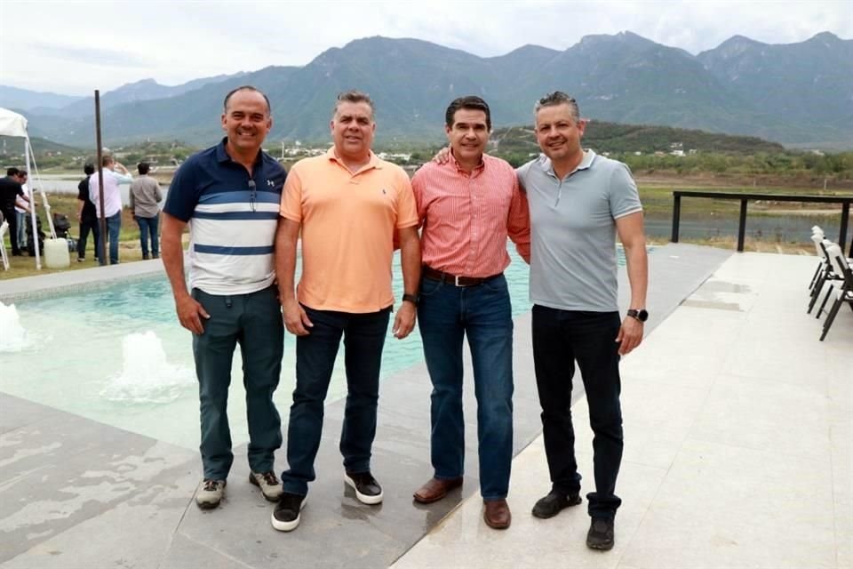 Sergio Canales, Éric Erhard, Fernando Fuentes y Arturo Rodríguez