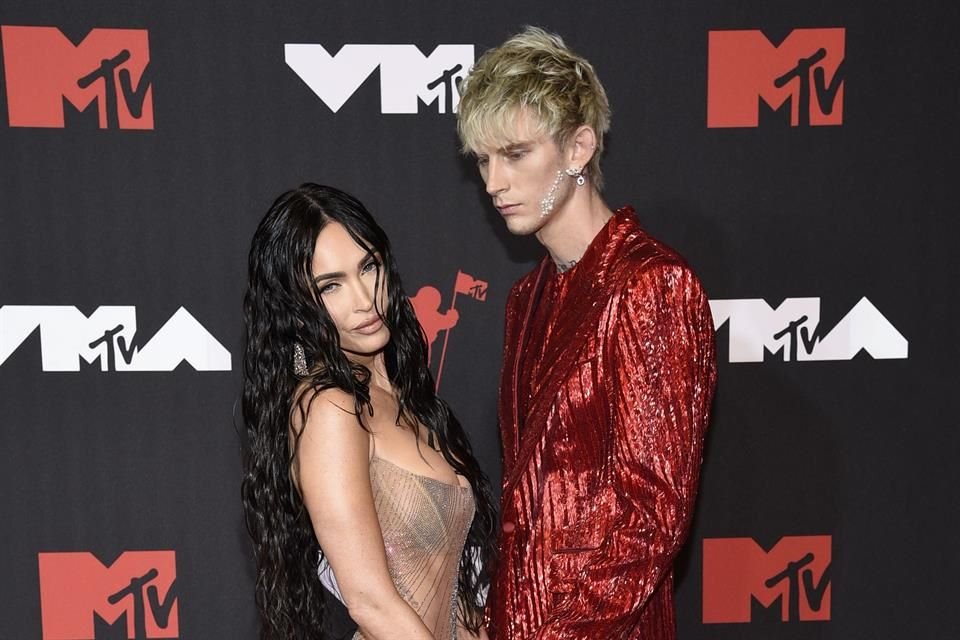 La actriz confirmó el fin de su compromiso con Machine Gun Kelly.