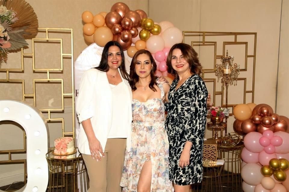 Diana Villanueva, Elisa Hernández y Vero Cantú