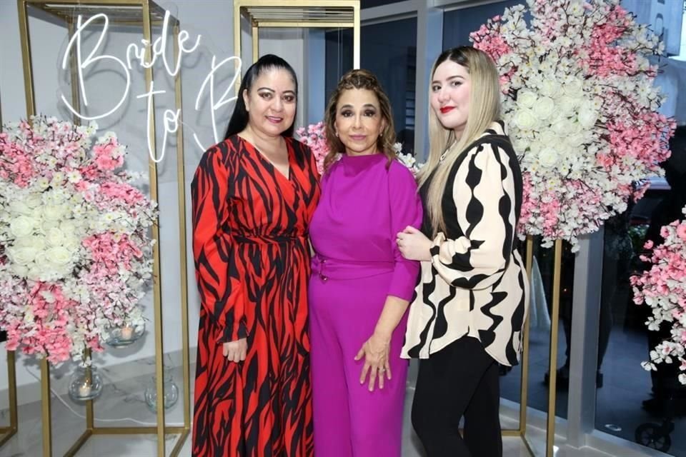 Juanita Espinosa, Maricela Frausto Macías y Grecia Cantú
