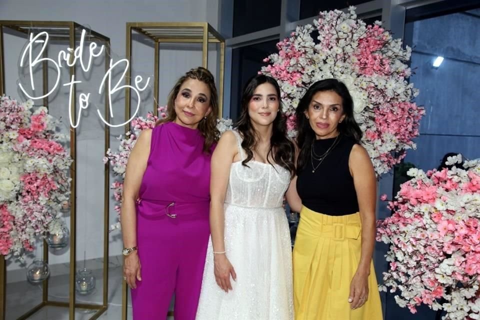 Maricela Frausto Macías, Geovanna González Frausto e Yvette Hernández Gutiérrez
