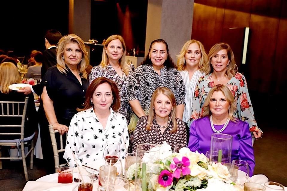 Nelly de Cantú, Marigel Zambrano de Garza, Silvia de Medina, Ana Isabel Leal González, Blanca Martínez de González, Hilda Garza de Navarro, Cristina Valdés de Garza y Paty Rodríguez de<br>Coronado