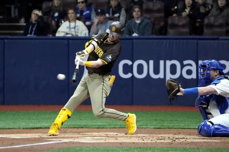 Jake Cronenworth comandó la ofensiva de San Diego para la primera victoria de la temporada.