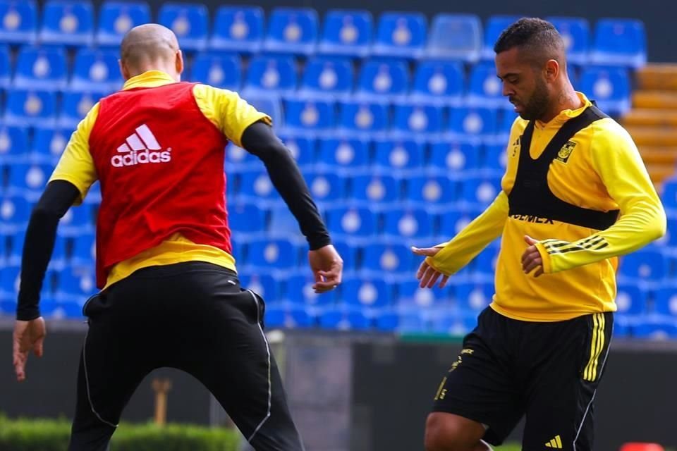 Los Tigres entrenaron este jueves en el Estadio Universitario.
