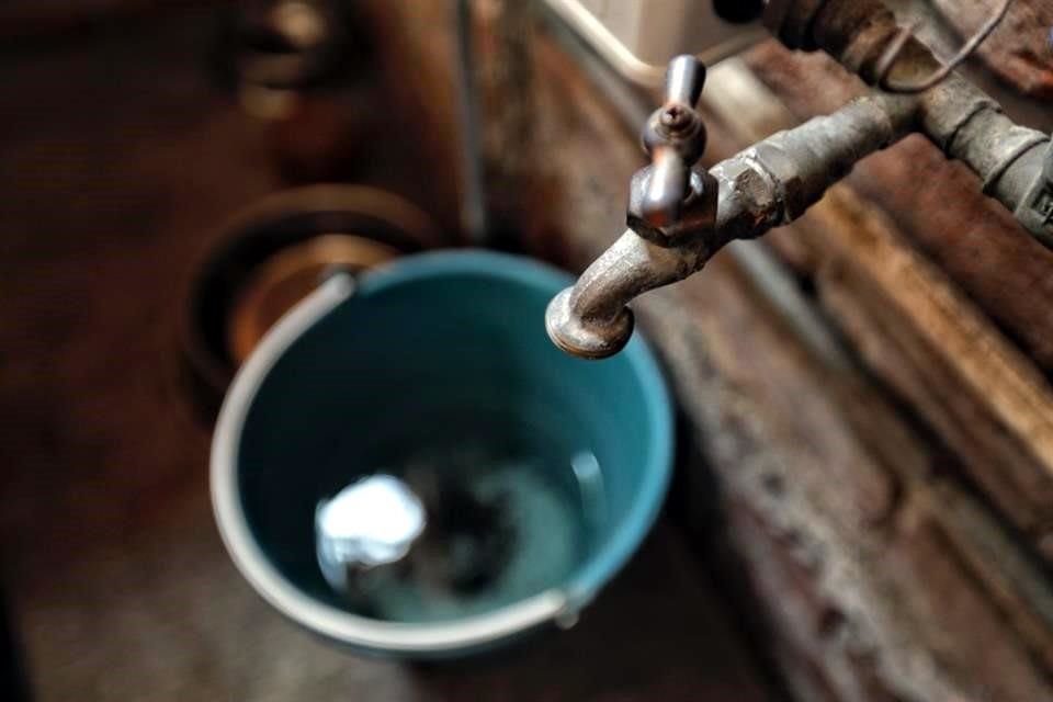 'El consumo medio en un hogar es de 123 litros diarios por habitante, sin embargo, este no es el consumo predominante en la Ciudad', reportó el informe de 2023. 