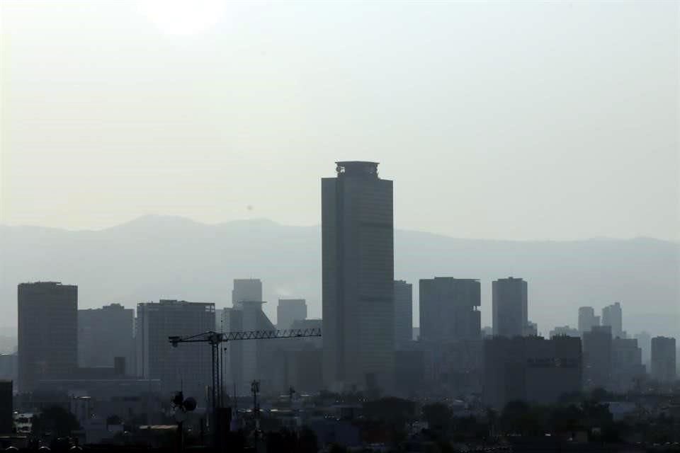 Las autoridades activaron desde ayer la fase 1 de contingencia ambiental por ozono.