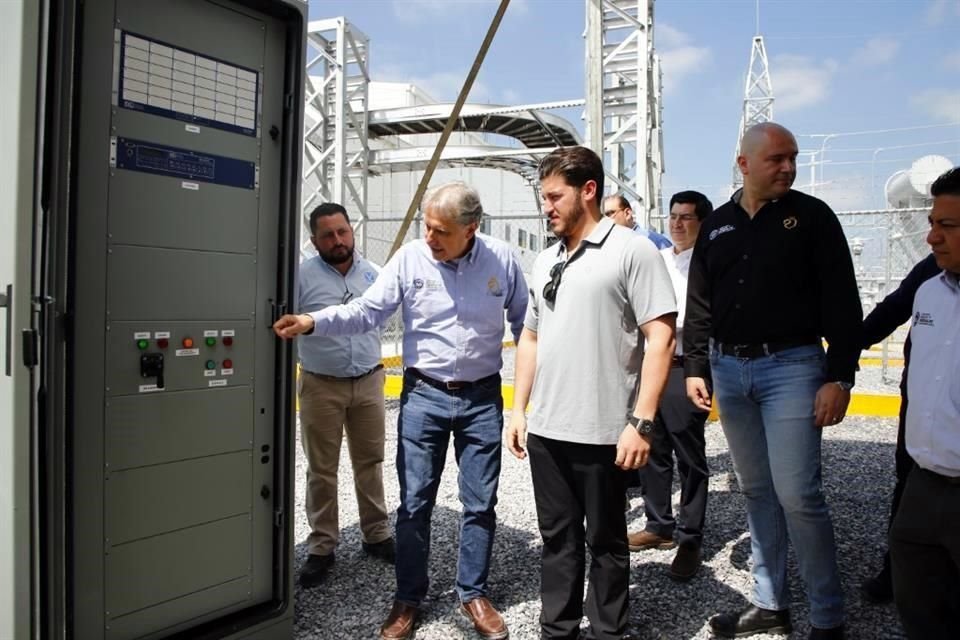 En el evento estuvieron presentes el Gobernador Samuel García y el titular de AyD, Juan Ignacio Barragán.