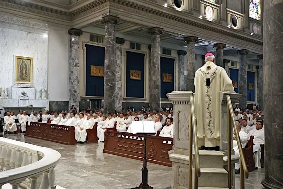 En la celebración realizada en la Basílica del Roble, también se renovaron los votos sacerdotales.