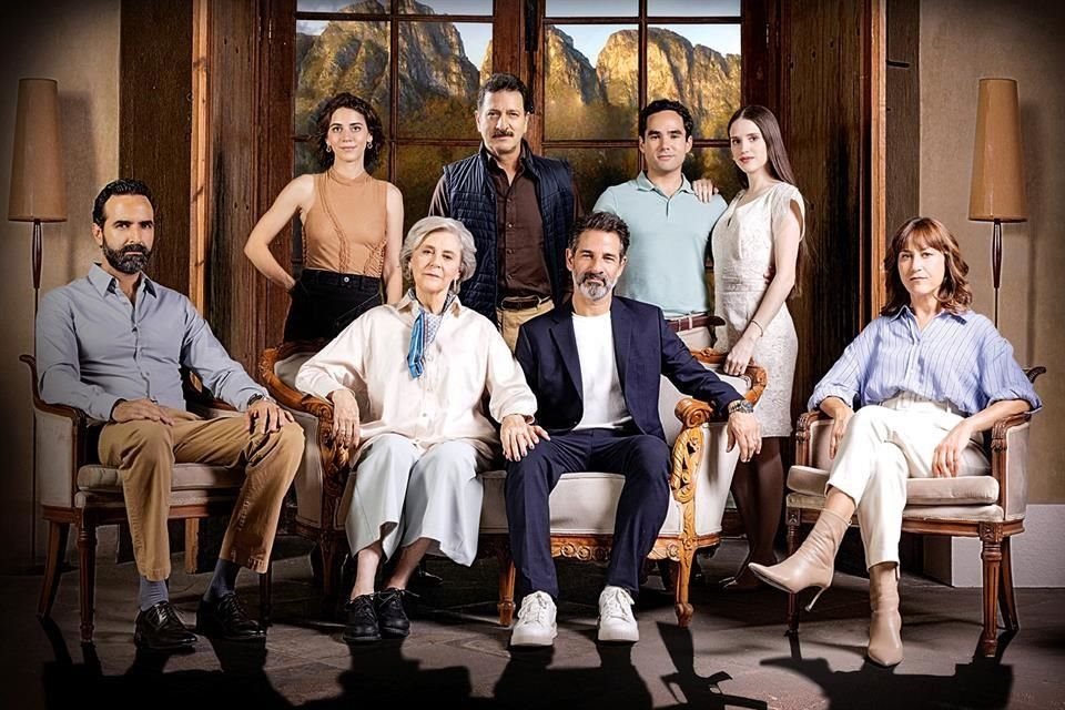 Elenco de la serie 'Sierra Madre: Prohibido Pasar' que se transmitirá por la plataforma MAX Latinoamérica.