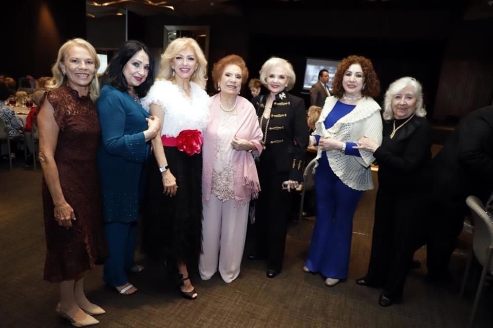 Vicky Benavides, Tere González de Robles, Elsa Aguirre,  Diamantina Sauceda de Benavides, Sonia Garza Rapport de Santos, Irene Múzquiz de Karren y Blanca Zapata